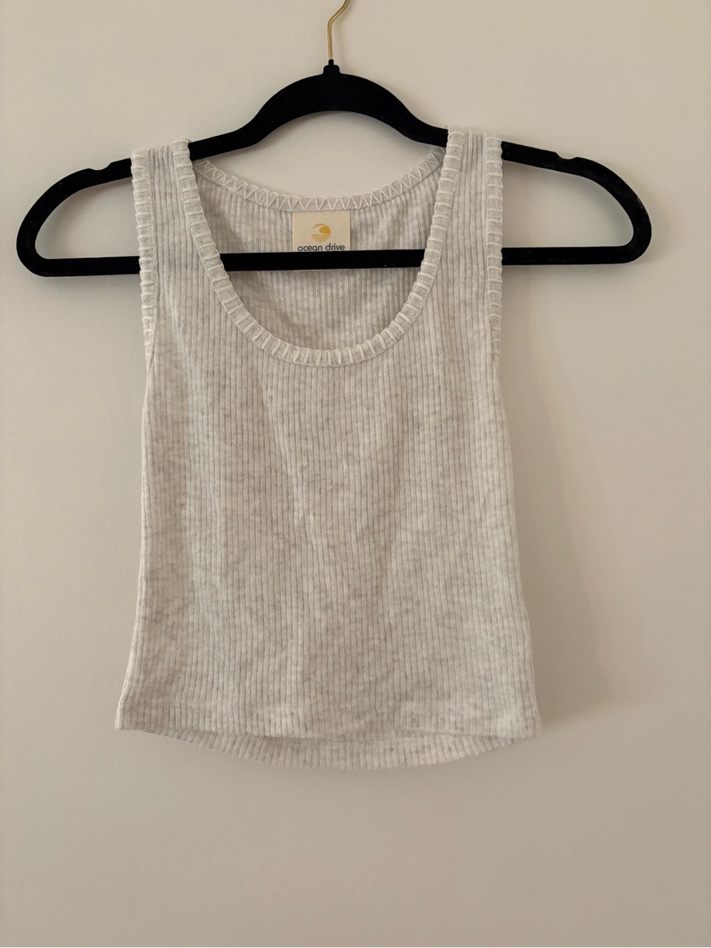 Ocean Drive Gray Ribbed Scoop Tank